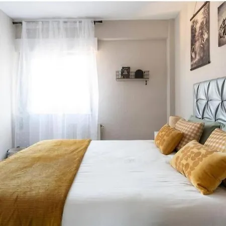 Apartment Apartamento Cerca De Las Estaciones *